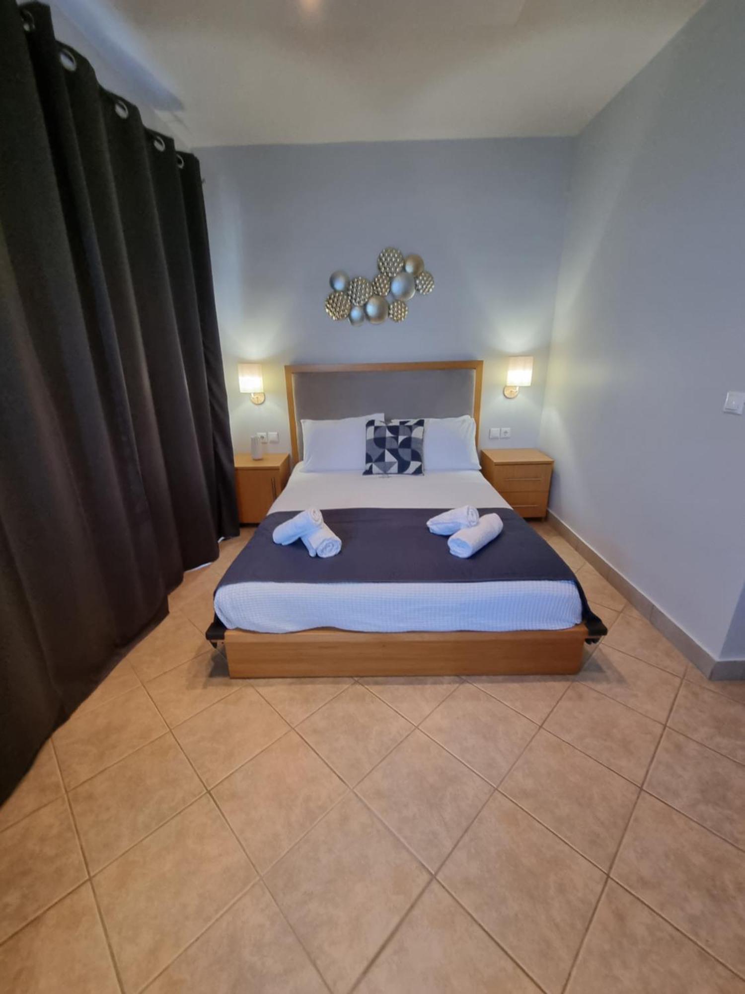 סארטי Greenhill Holiday Suites מראה חיצוני תמונה